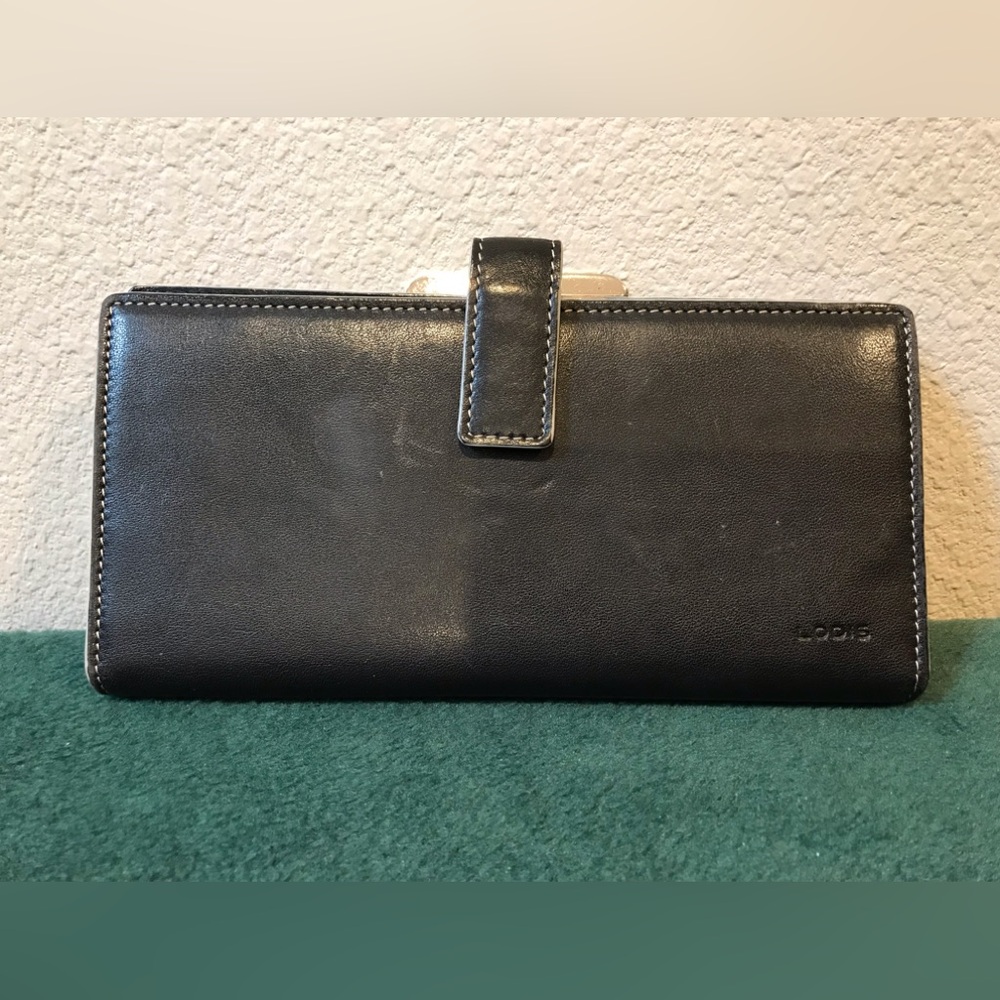Lodis black leather wallet
